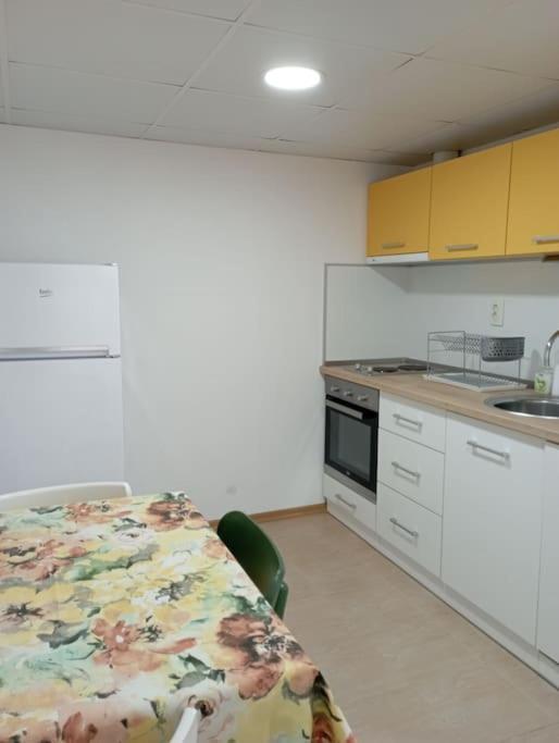 Gradina Apartment Montana Bagian luar foto